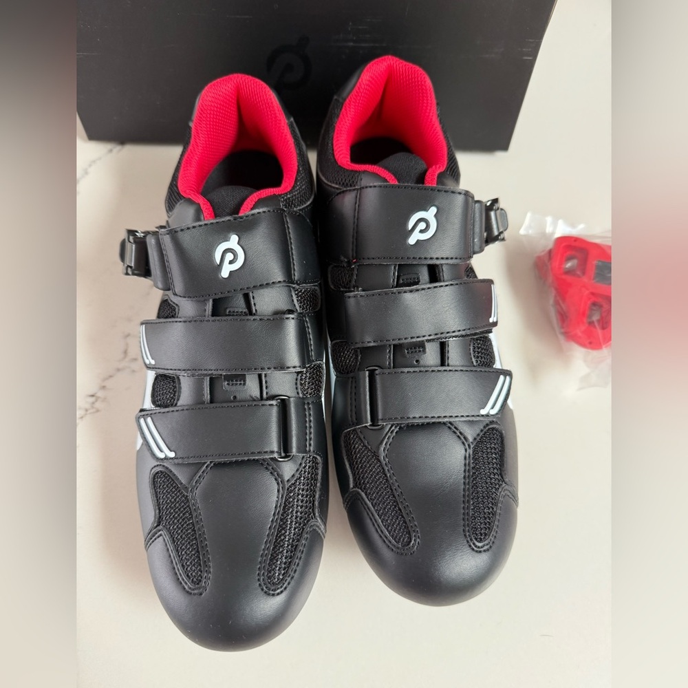 Peloton New, Black Cycling Shoes with Red Interior, size 10(43)